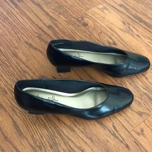 Soft style low black heels